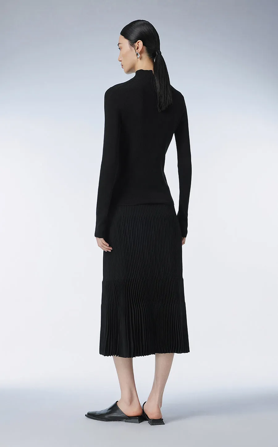 Sweater / JNBY Slim-fit Notched-collar Sweater