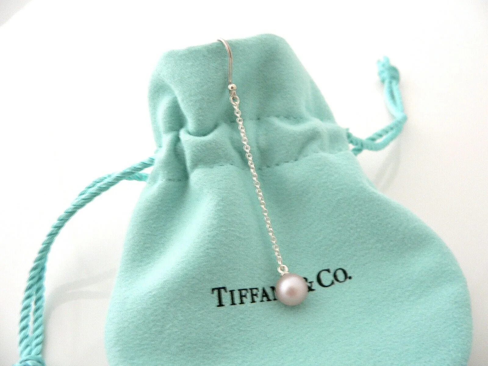 Tiffany & Co Pearl Dangle Earrings Pink Dangling Hook Studs Gift Pouch Silver