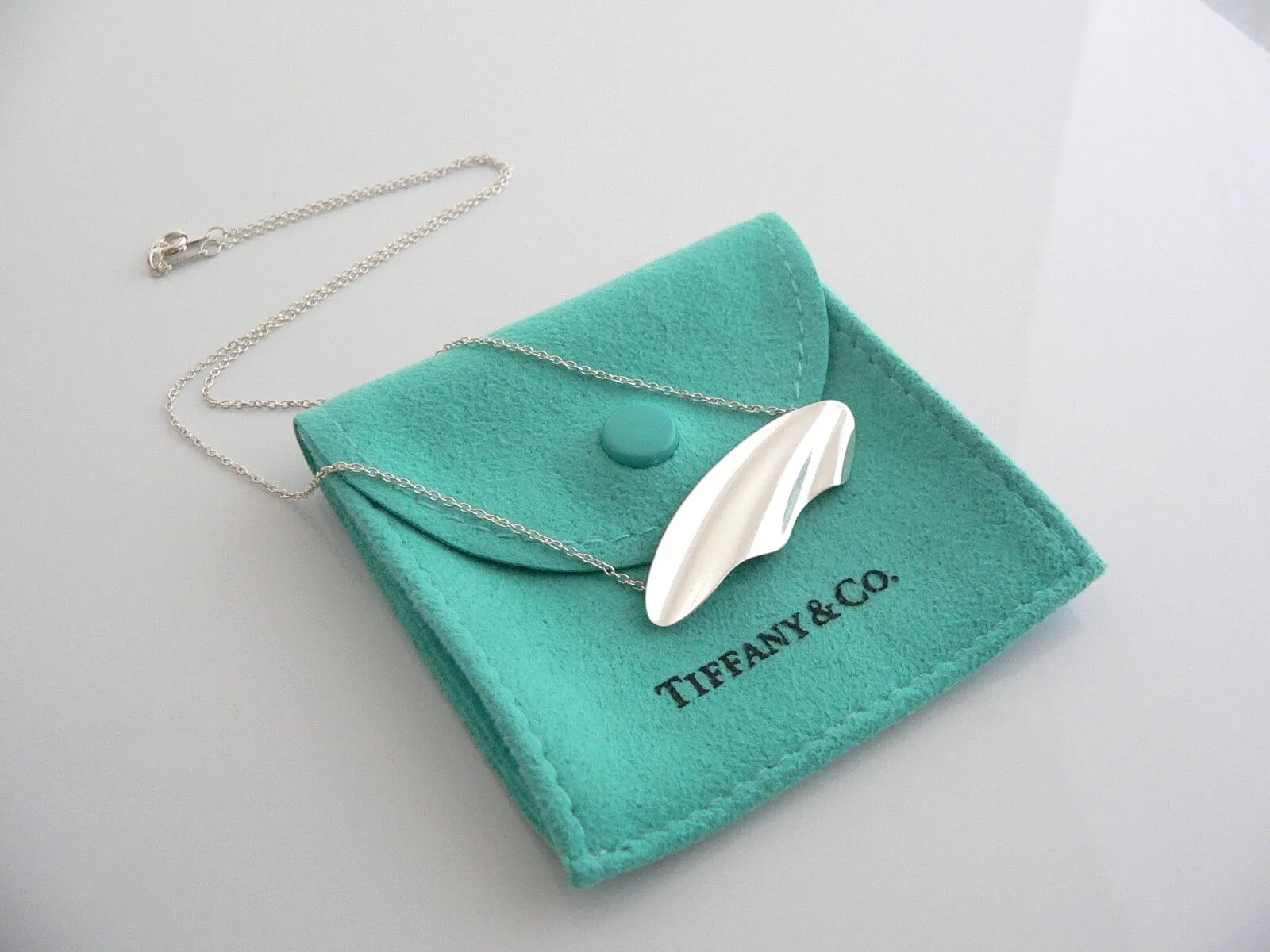 Tiffany & Co Wave Necklace Pendant Sculpture Charm 17 Inch Love Gift Pouch Art