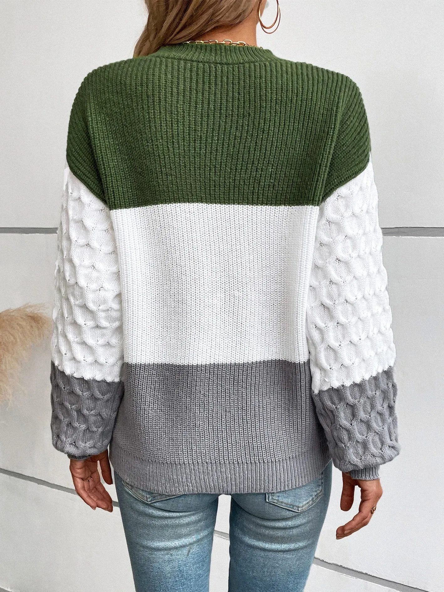 Trendy Women's Cable Knit Sweater with a Round Neck Design