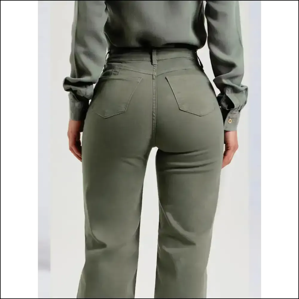 Unleash your Inner Fashionista with Chic Buttoned Raw Hem Jeans!