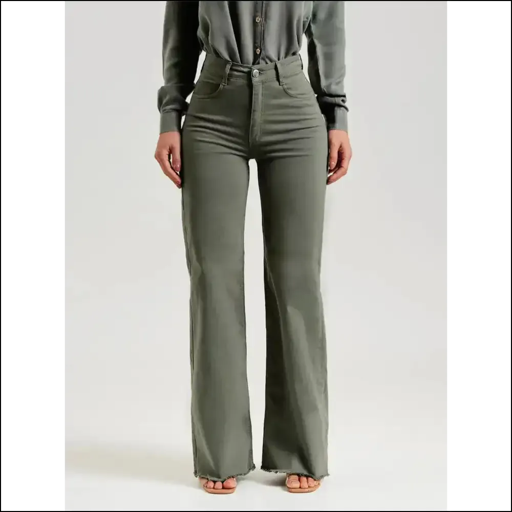 Unleash your Inner Fashionista with Chic Buttoned Raw Hem Jeans!