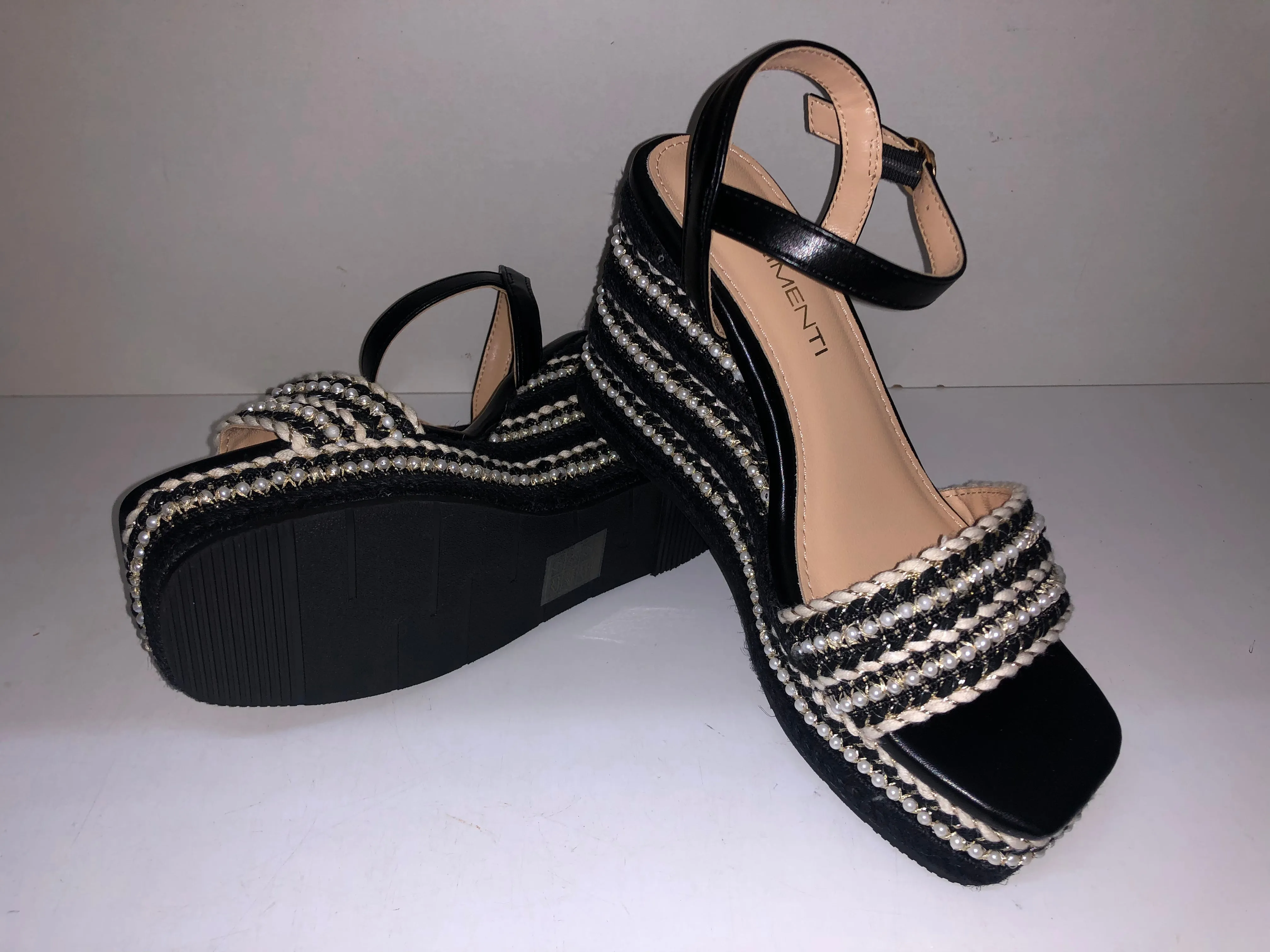 V24AT5555 BLACK