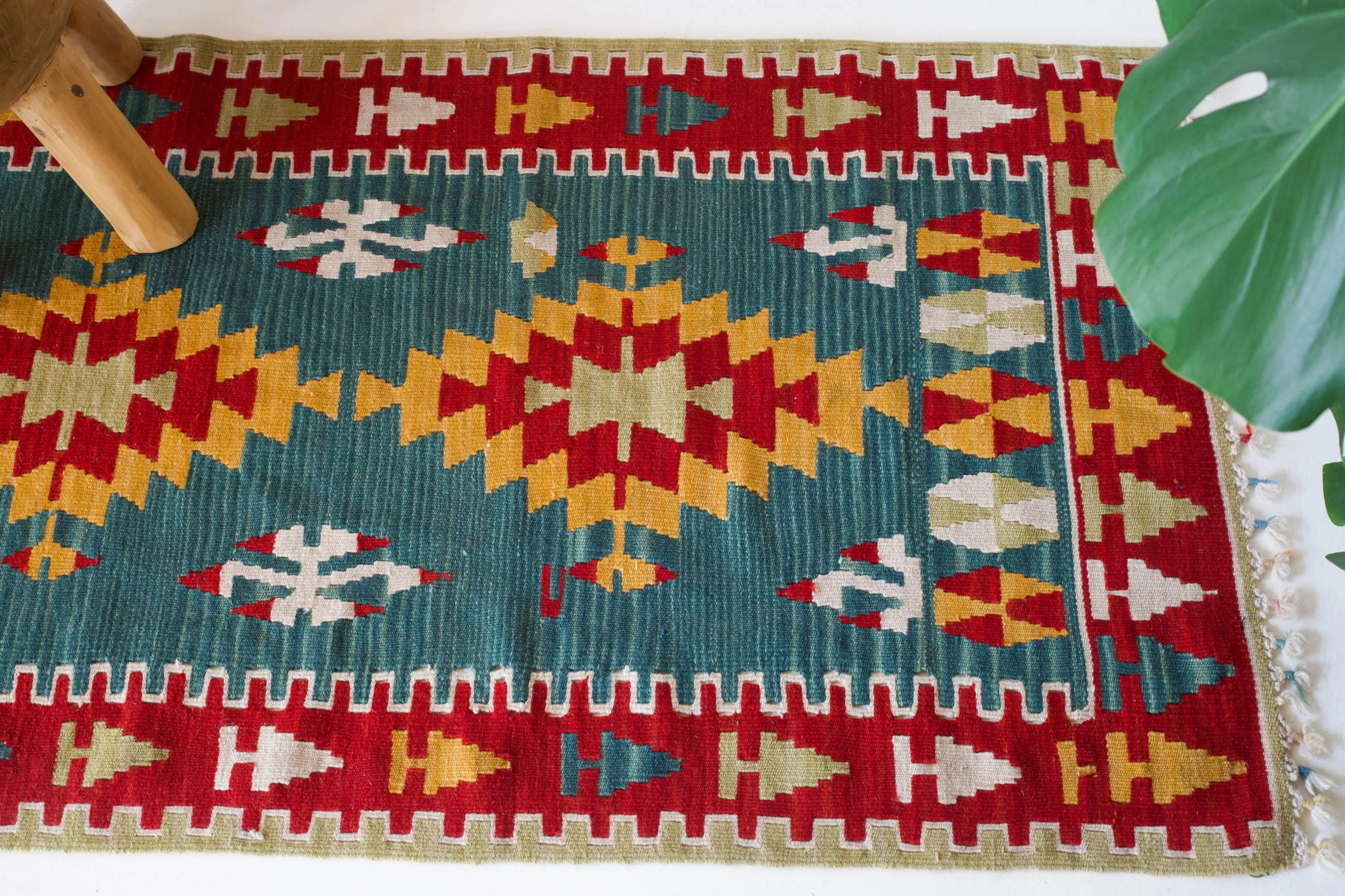 Vintage central Anatolian kilim runner 2'7" x 7' 10"