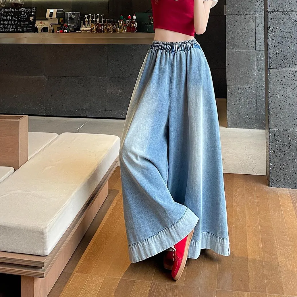 Vintage-Inspired Mid-Waisted Women's Jeans for a Chic Look