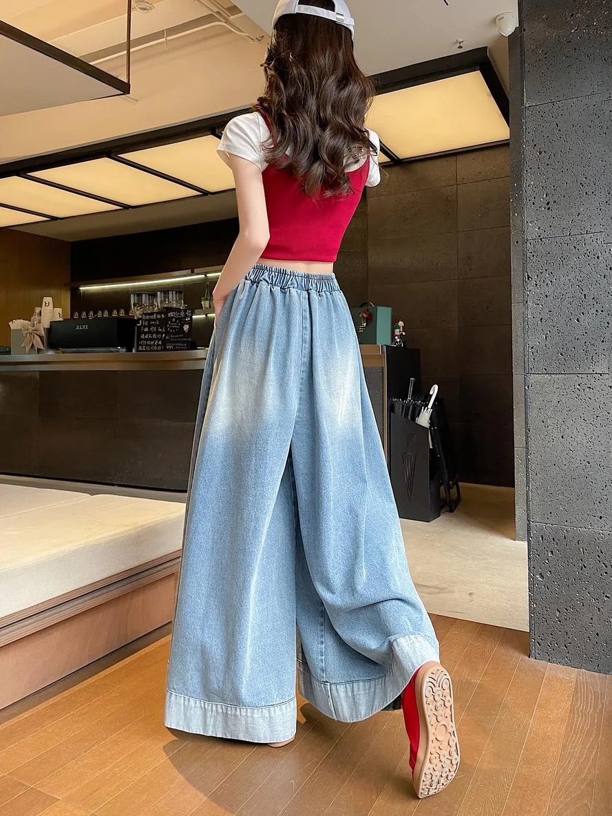 Vintage-Inspired Mid-Waisted Women's Jeans for a Chic Look