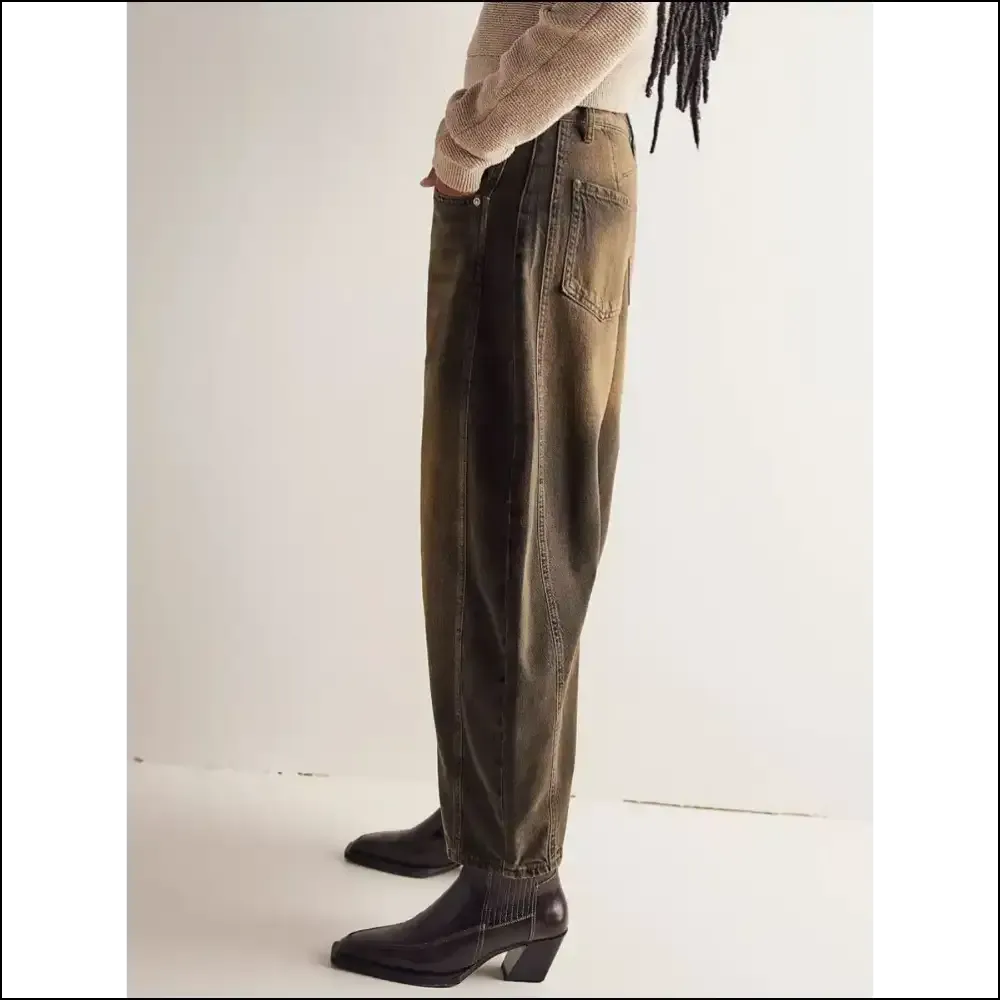 Wide Leg Jeans: Fashion that Feels Like a Hug with Pockets!