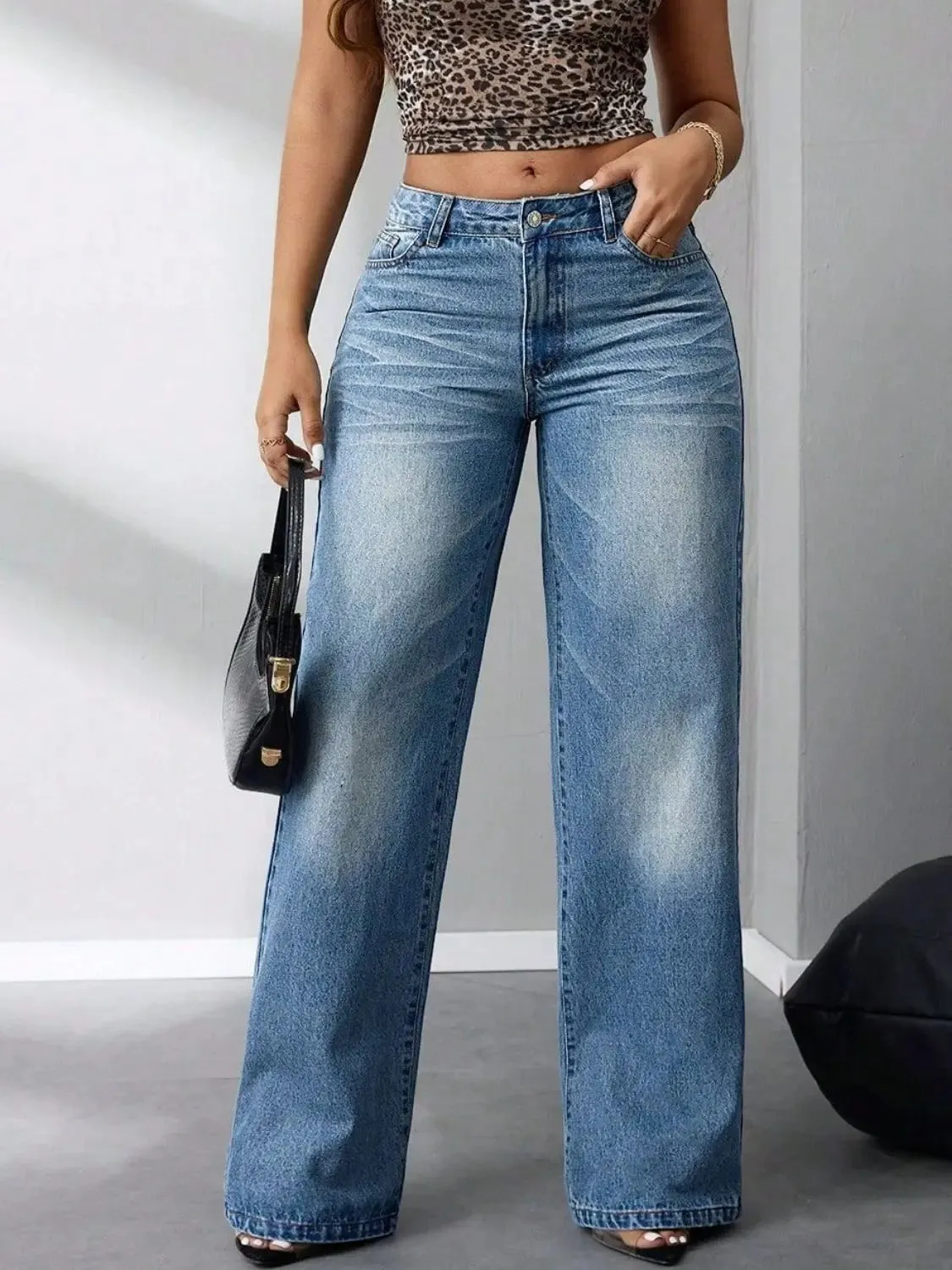 Wide Leg Jeans with Pockets